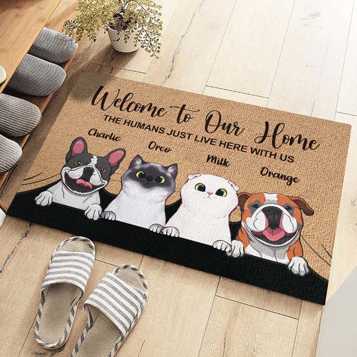 "Welcome to the Pet Home" Personalized Doormat.