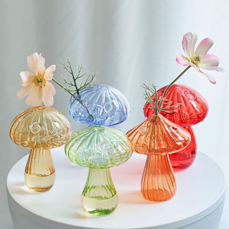 Mini Glass Mushroom Bud Vase - Aromatherapy & Hydroponic Flower Decoration.