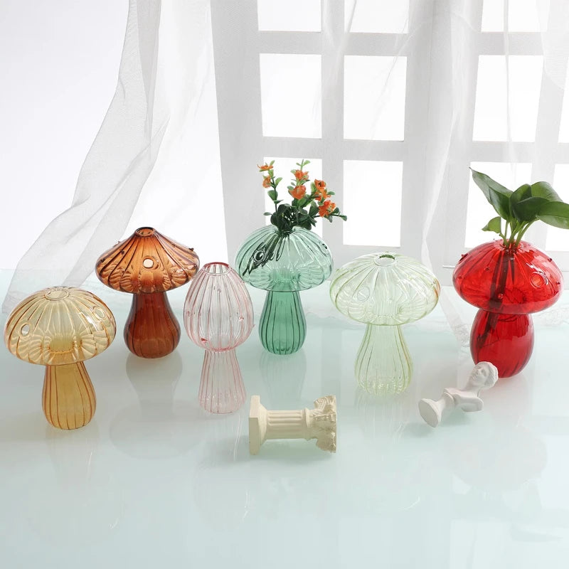 Mini Glass Mushroom Bud Vase - Aromatherapy & Hydroponic Flower Decoration.