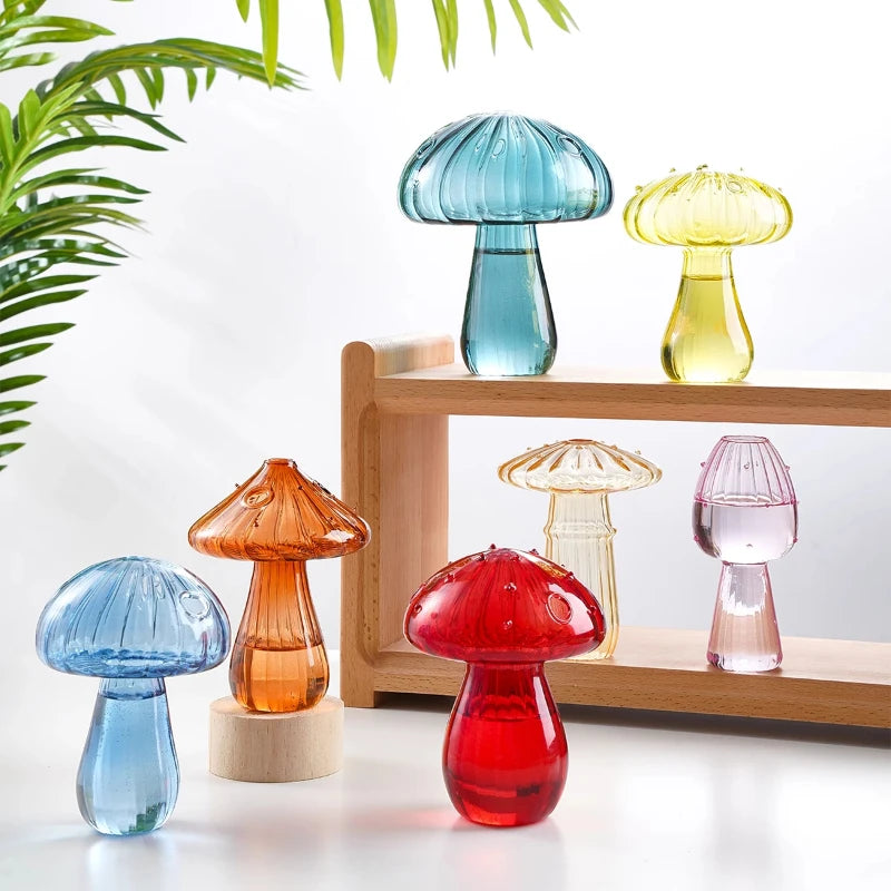 Mini Glass Mushroom Bud Vase - Aromatherapy & Hydroponic Flower Decoration.