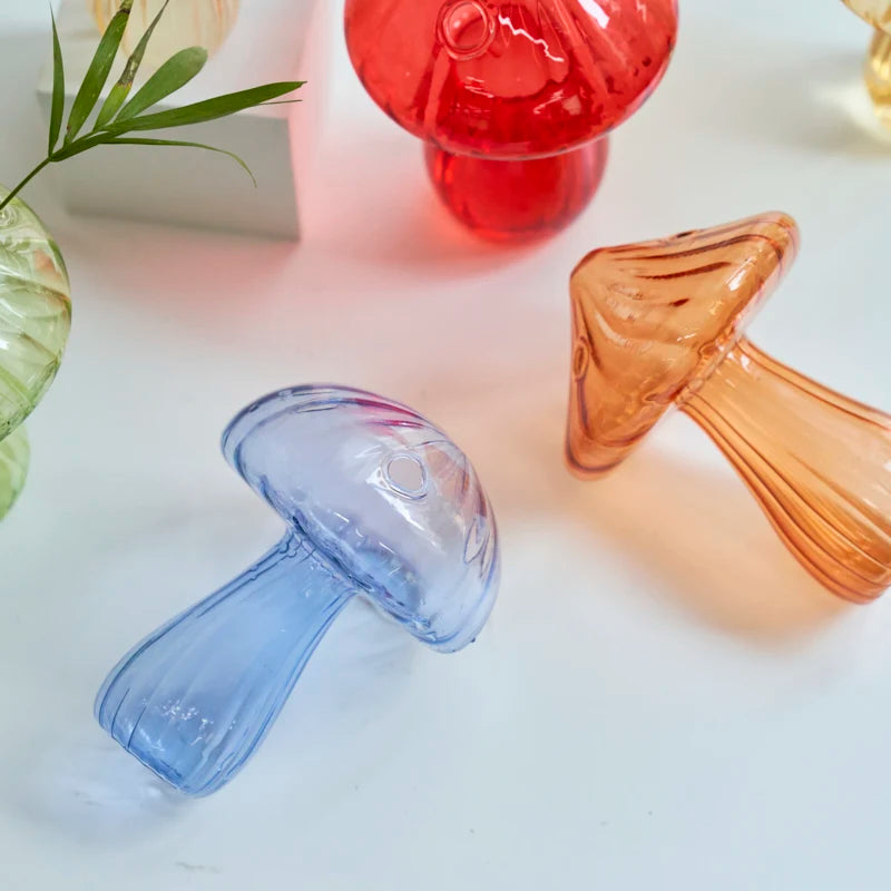 Mini Glass Mushroom Bud Vase - Aromatherapy & Hydroponic Flower Decoration.