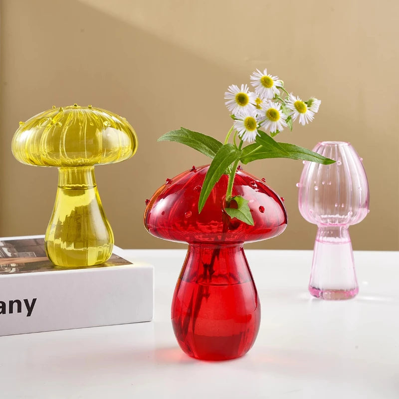 Mini Glass Mushroom Bud Vase - Aromatherapy & Hydroponic Flower Decoration.