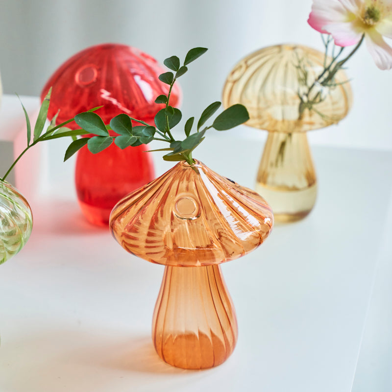 Mini Glass Mushroom Bud Vase - Aromatherapy & Hydroponic Flower Decoration.