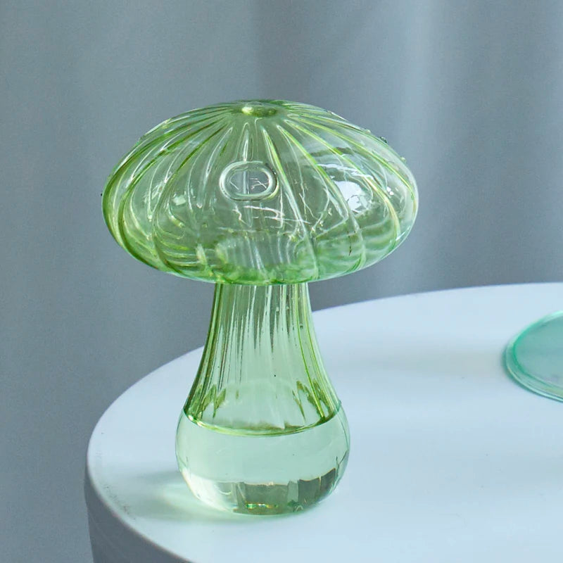 Mini Glass Mushroom Bud Vase - Aromatherapy & Hydroponic Flower Decoration.