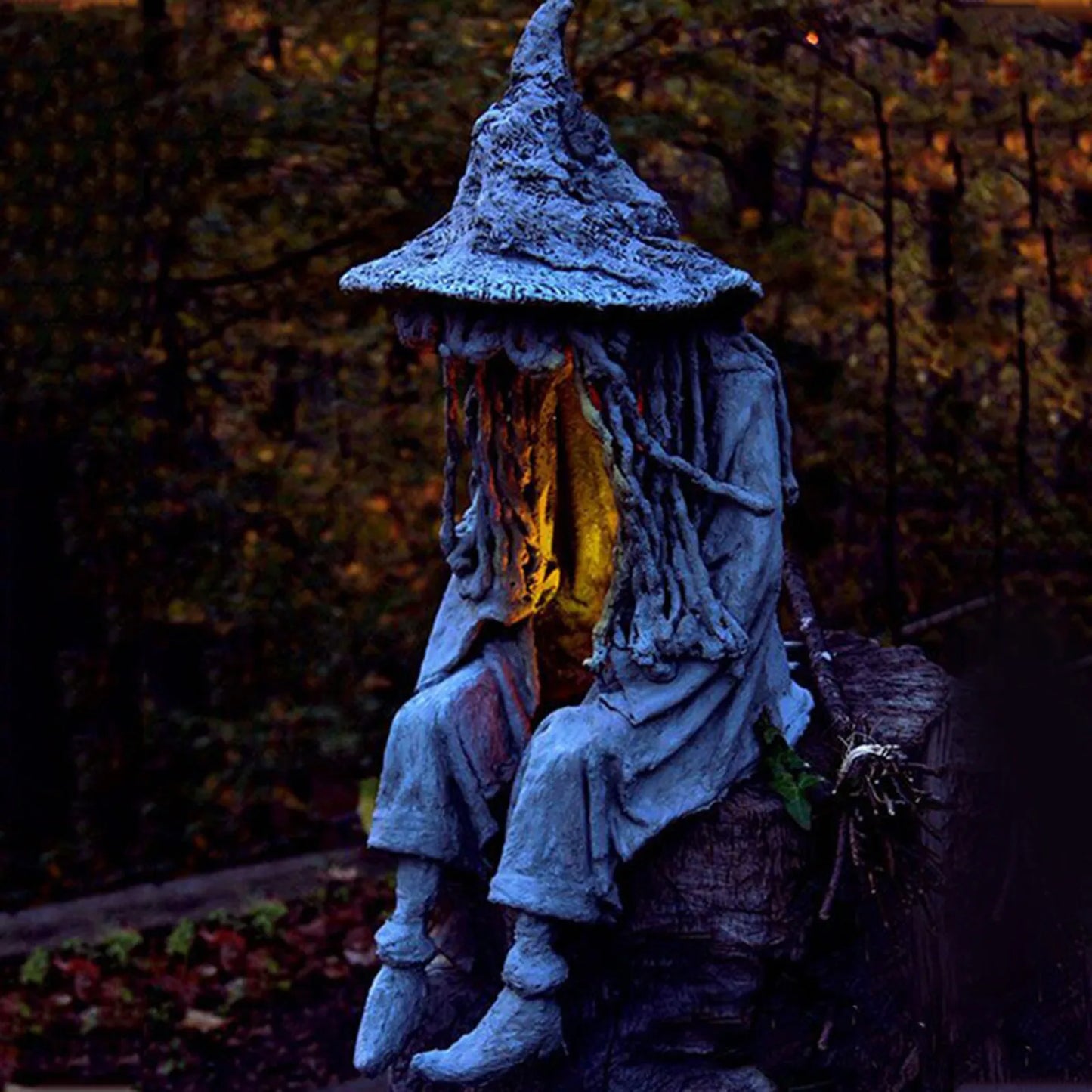 "Mystical Garden Witch" Solar LED Light