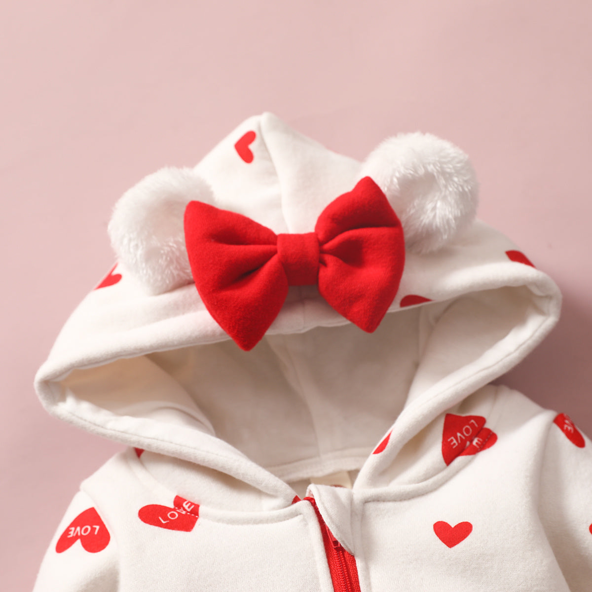 Baby Heart Print Long Sleeve Hooded Jumpsuit
✨ **Cozy Enchantment for Little Ones** ✨