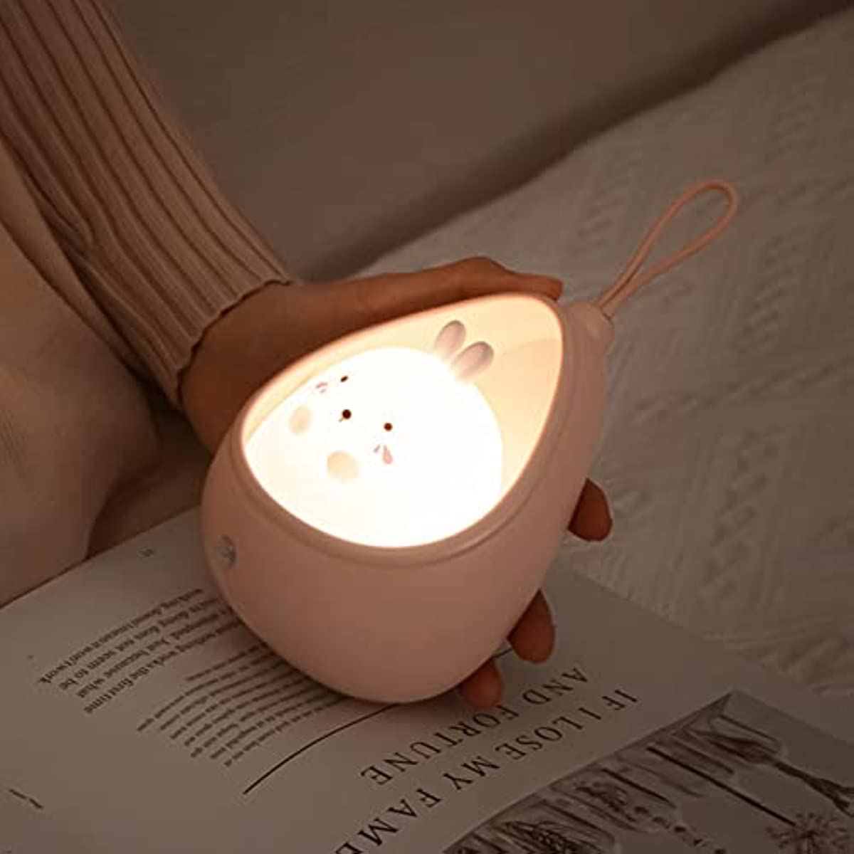 “Wild illumination” portable animal LED Lamp for every adventure