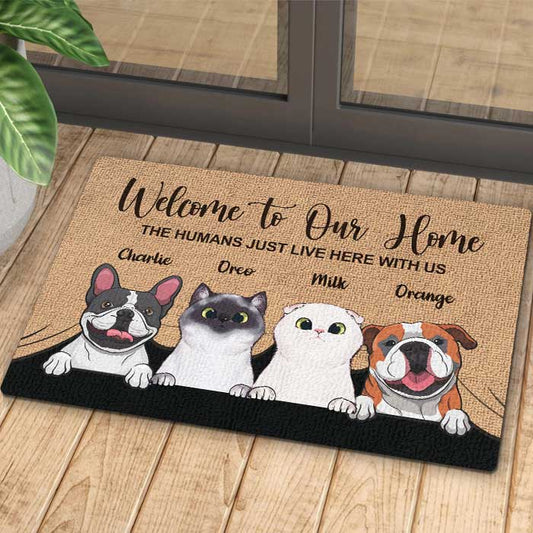 "Welcome to the Pet Home" Personalized Doormat.